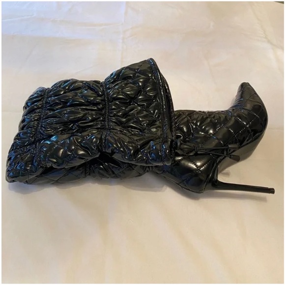 NWOT Steve Madden Black Over the Knee Quilted Stiletto Boots - Size 8 - Picture 7 of 13